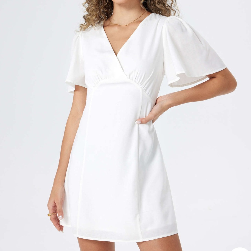 Cider V-NECK SHORT SLEEVE MINI DRESS